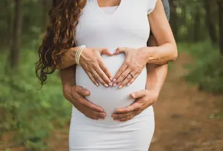 ilustrasi hamil/Photo by Christin Noelle on Unsplash