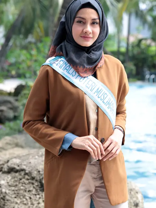 Dari pantauan tim Bintang.com, Dr. Rose Mini Agoes Salim, M.Psi  atau Bunda Romi menuturkan bahwa pembekalan yang diberikan untuk para finalis adalah cara mereka mengenal pribadi masing-masing. (Deki Prayoga/Bintang.com)