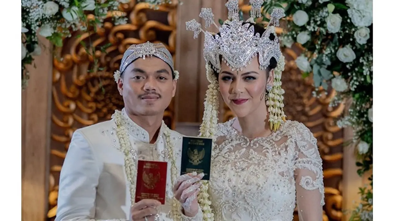 6 Pesona Ratu Rizky, Istri Cantik Pemain Persija Alfath Fathier