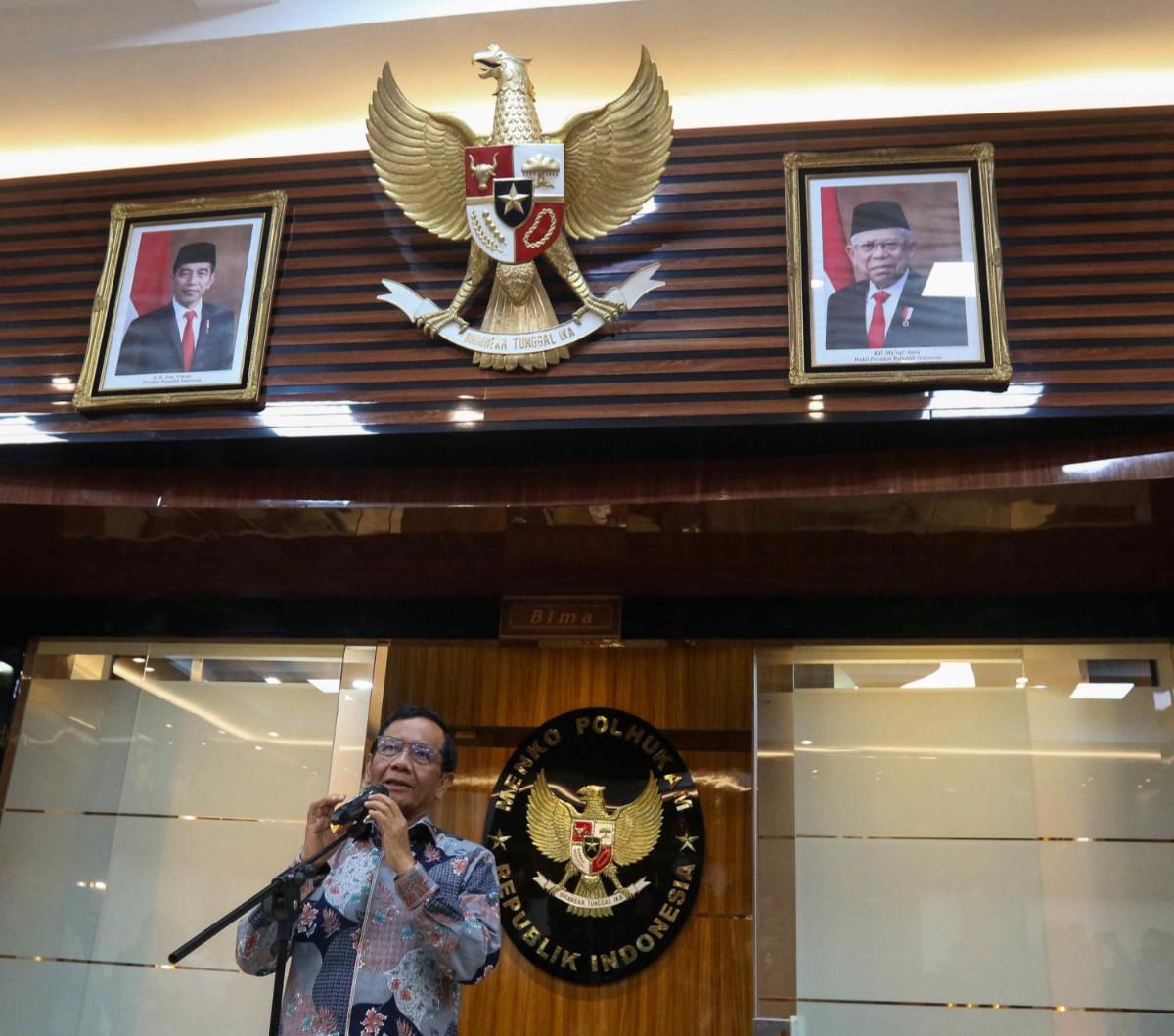 “Karena perkembangan politik, saya harus fokus pada tugas lain, makanya saya minta mundur. Itu saja, tidak ada yang lain,” <br>