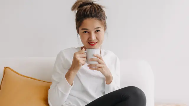 wanita september mengatasi kesepian