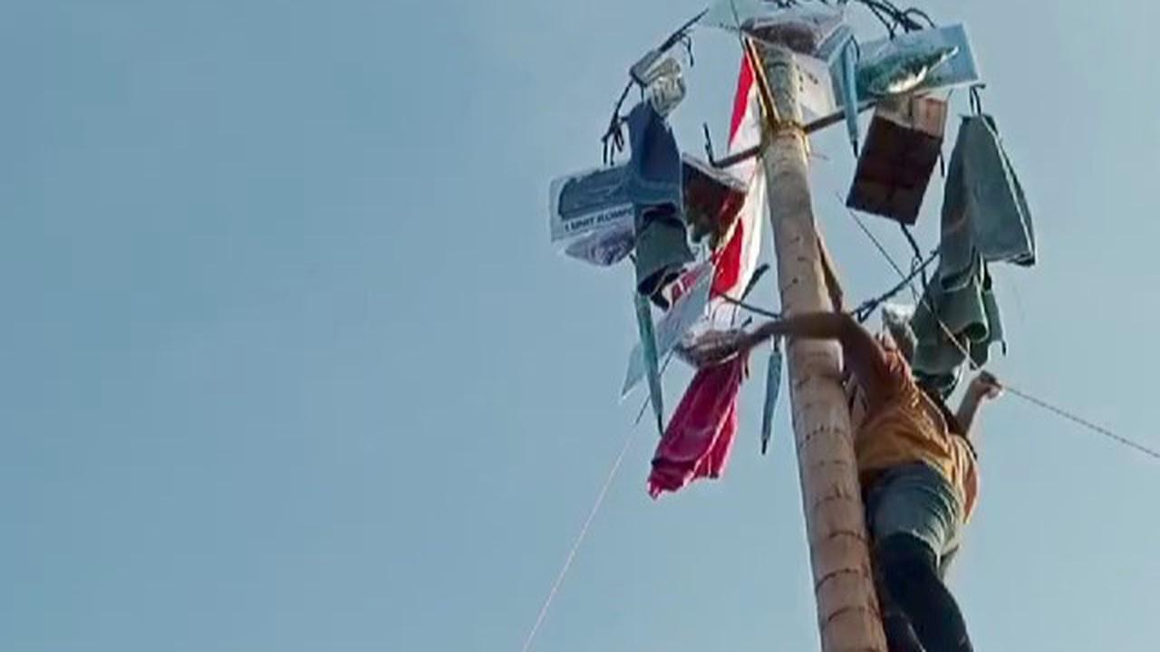 Keunikan Lomba Panjat Pinang di Banten, Bukan Digelar saat HUT RI Melainkan Setelah Lebaran