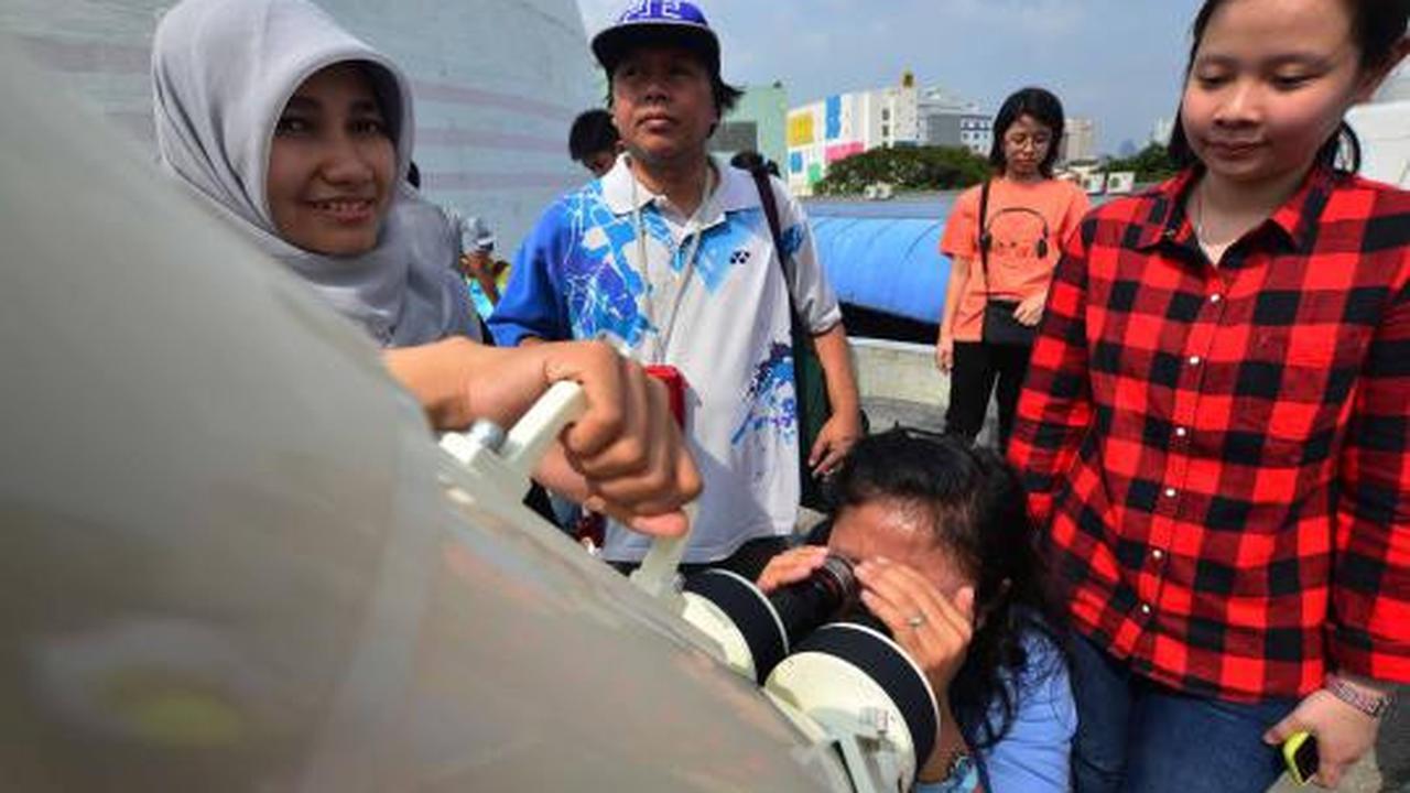 Lihat Venus, warga Jakarta padati Planetarium