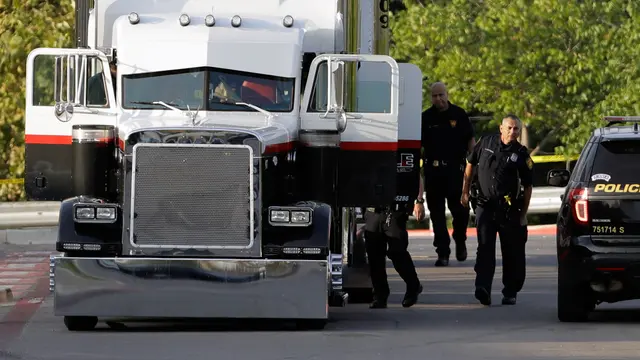 Imigran Gelap Diselundupkan ke Amerika dengan Truk