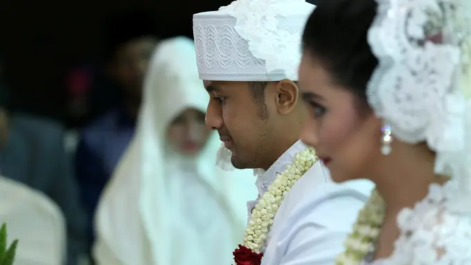 Hengky Kurniawan dan Sonya Fatmala