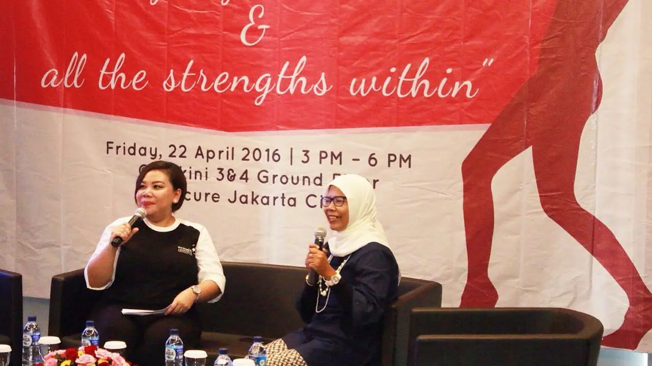 Woman at Accor Generation atau WAAG
