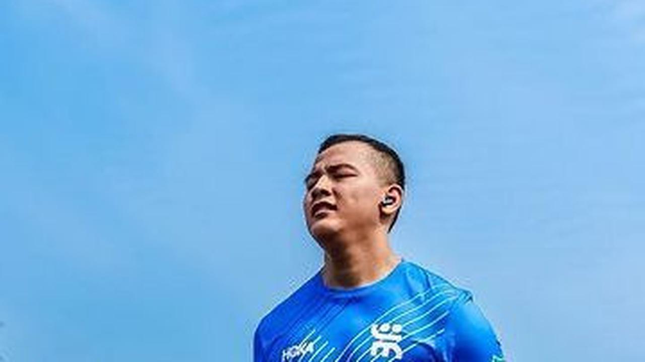 Selain karier yang cemerlang, Hafiz juga dikenal memiliki paras tampan dan tubuh yang tinggi besar.
