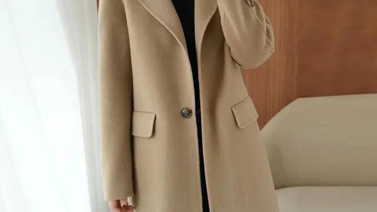 5 Inspirasi Model Jas Wanita Modern dan Elegan untuk April 2025