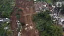 Foto udara kondisi longsor akibat gempa berkekuatan magnitudo 5,6 di Cijendil, Kabupaten Cianjur, Jawa Barat, Rabu (23/11/2022). Puluhan warga di kawasan itu diperkirakan masih tertimbun longsor pascagempa yang mengguncang Cianjur pada 21 November 2022. (Liputan6.com/Herman Zakharia)