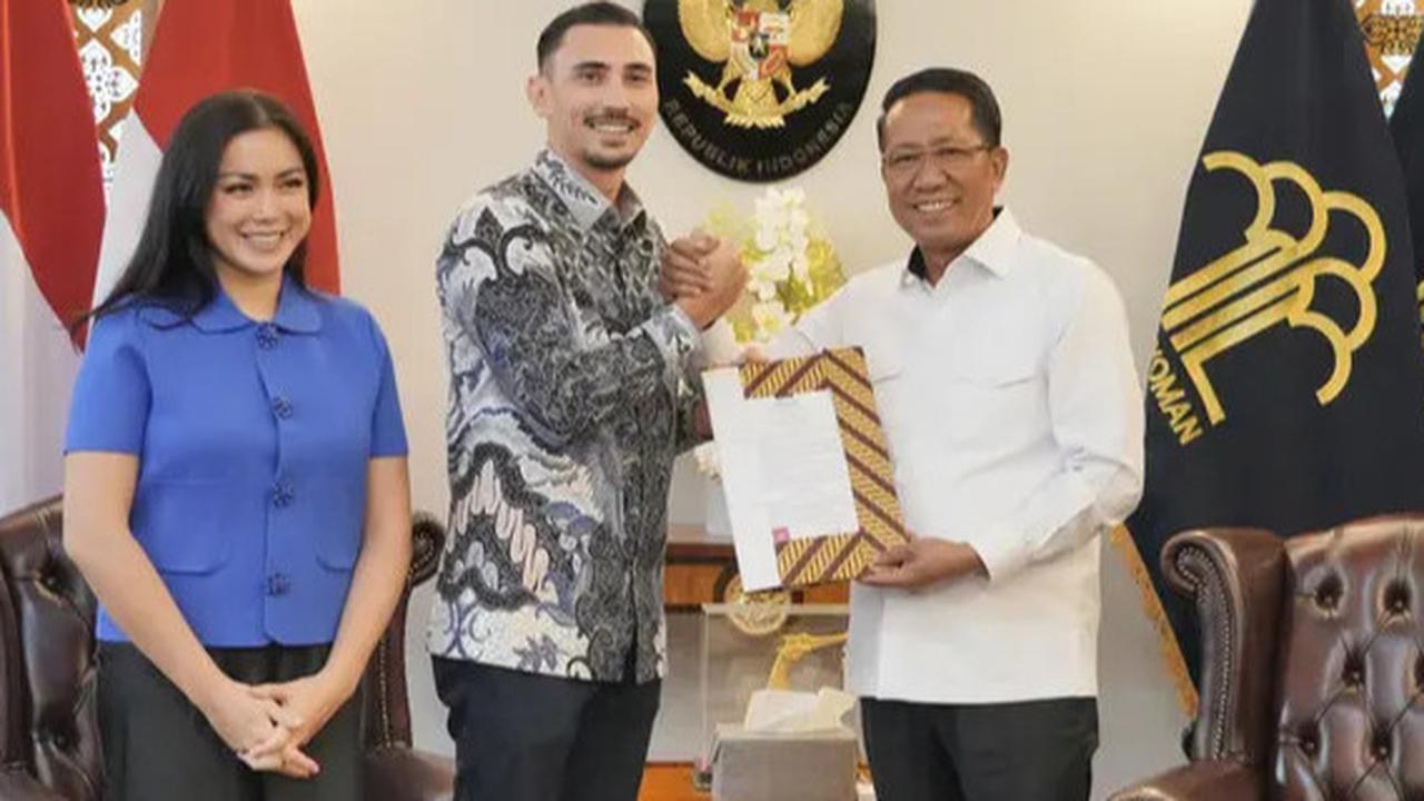 Sah Jadi WNI, Vincent Verhaag Suami Jessica Iskandar Buktikan Prosesnya Tak Serumit yang Diduga