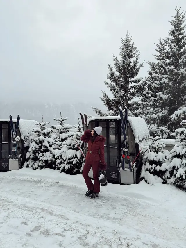Stylish di Tengah Salju, Gaya Liburan Jessica Mila di Swiss Jadi Inspirasi Winter Look Ibu Muda