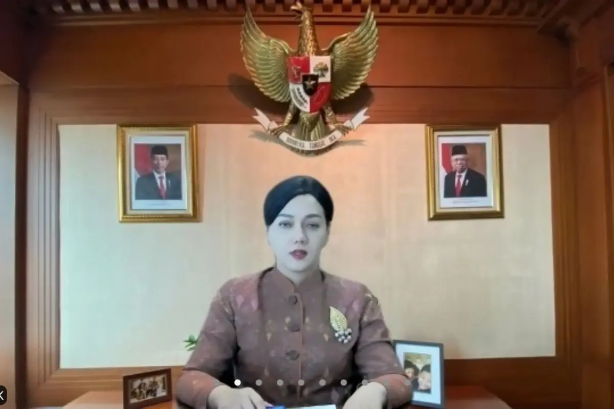 Anggota Dewan Komisioner bidang Edukasi dan Perlindungan Konsumen OJK Friderica Widyasari Dewi dalam webinar bertajuk Sehat Kelola Dana Dengan Fasilitas Pinjol dan Uang Digital, Selasa (9/8/2022).