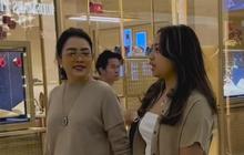 Duo Cantik, Potret Mayangsari & Sang Putri yang Disebut 'Partner In Crime' Hangout Bareng ke Mal