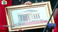 Atas penghargaan ini, Zohri diharapkan dapat meningkatkan prestasi dan tetap giat berlatih.