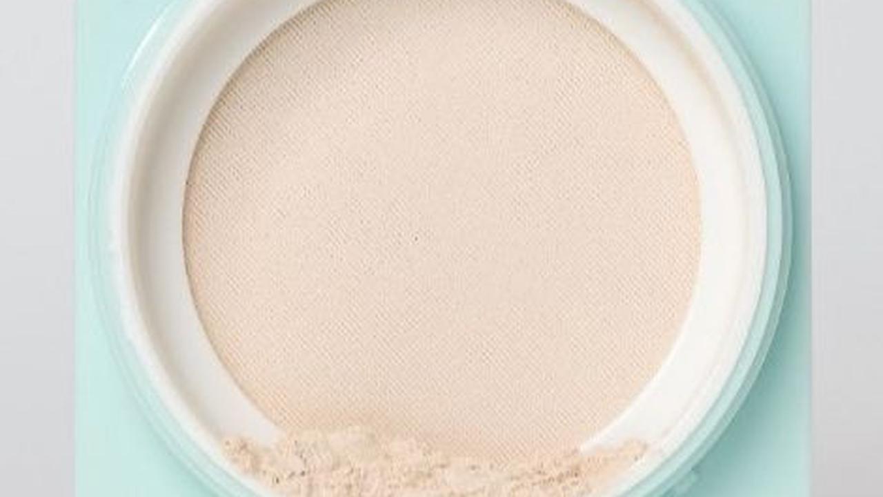 9. Studio Tropik Dream Setter Airbrush Setting Powder<br>