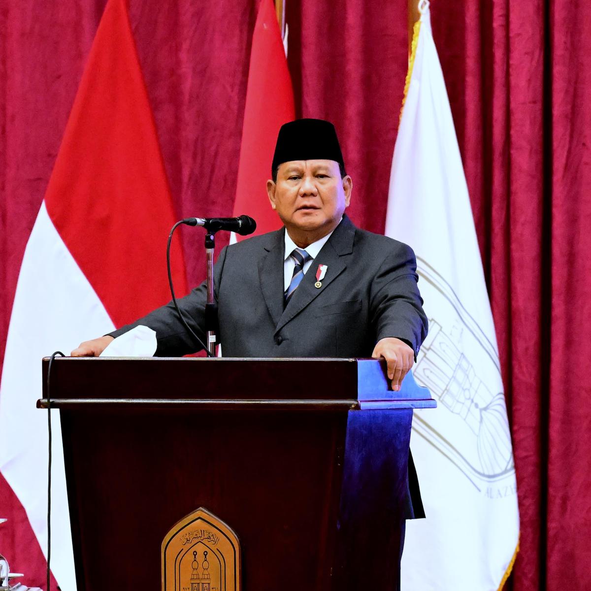 Prabowo Bertemu Mahasiswa Indonesia di Al-Azhar Mesir