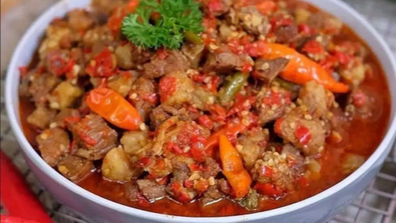 4. Resep Oseng Mercon Sapi Pedas<br>