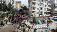 Apartemen 7 Lantai di Istanbul Turki Ambruk, 2 Orang Tewas