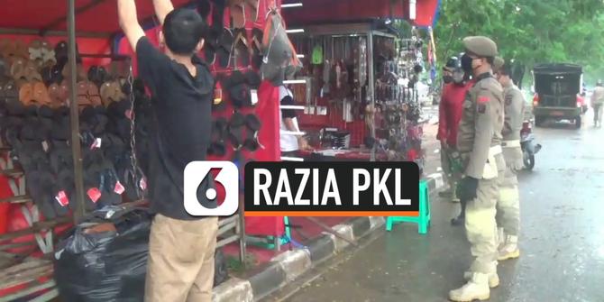 VIDEO: Cegah Corona, Pemkot Jaktim Tutup Lapak-lapak PKL