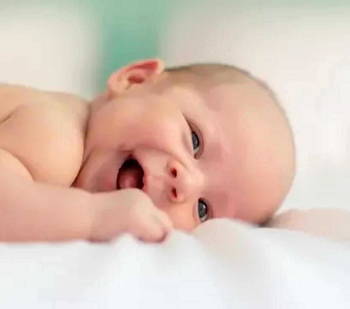 Kehadiran si buah hati menjadi momen paling dinantikan oleh semua orang tua. Persiapan demi persiapan pasti selalu dilakukan termasuk dengan pemberian nama si bayi.