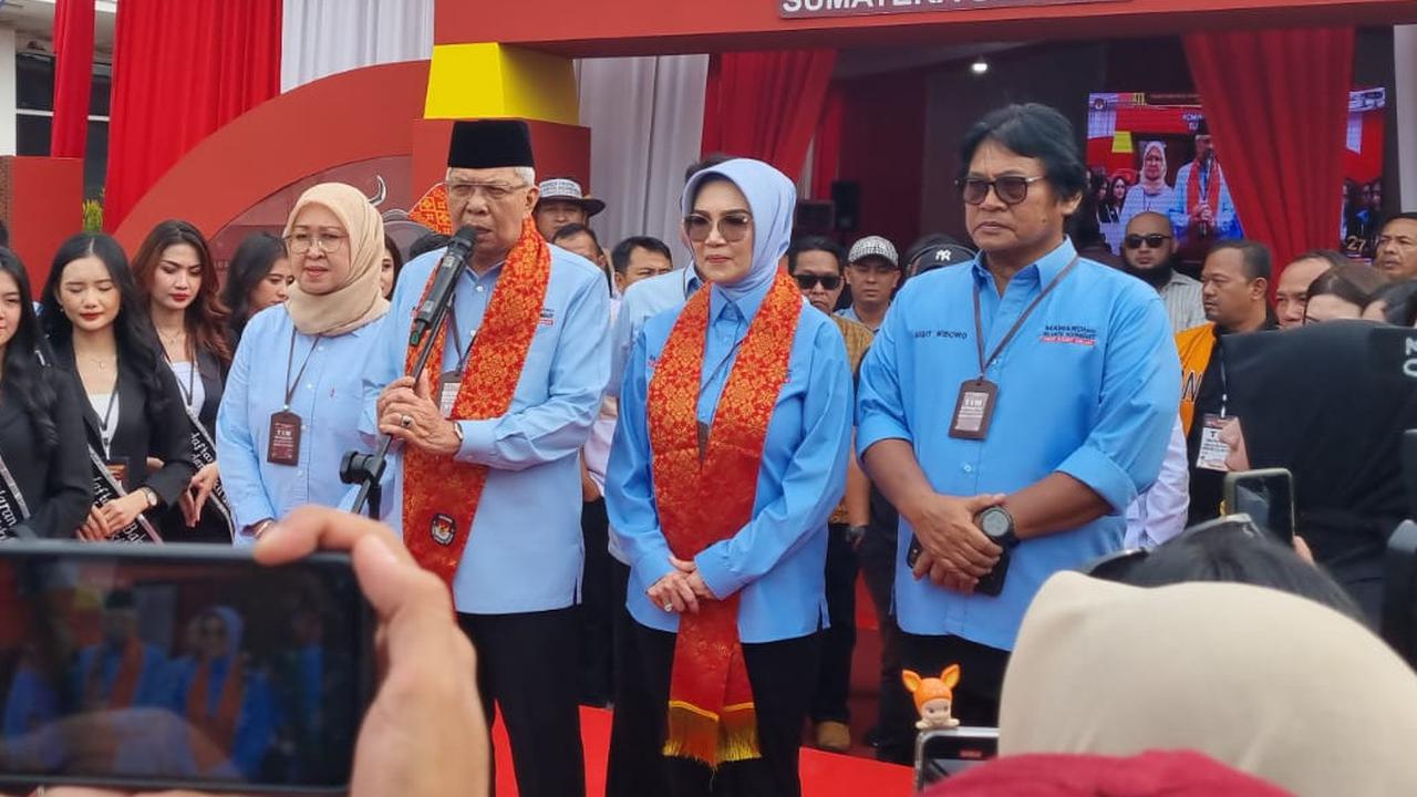 Kenakan Kemeja Biru Muda ala Prabowo-Gibran, Pasangan Matahati Daftar ke KPU Sumsel