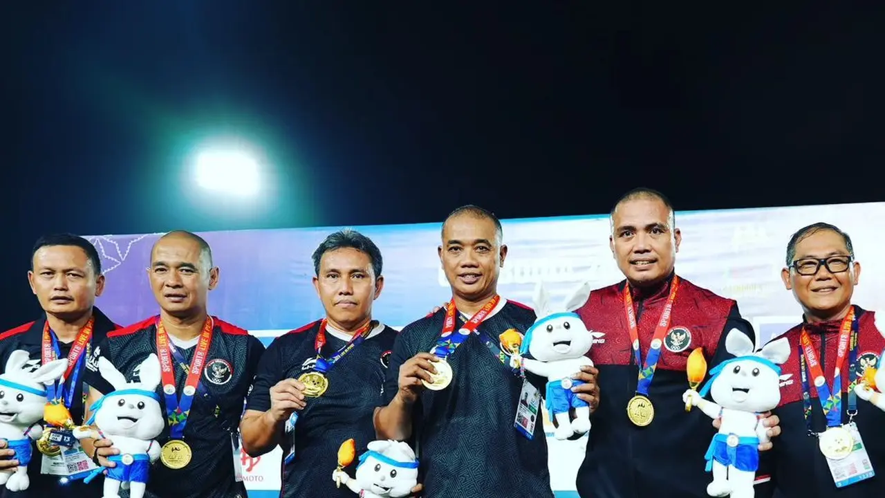 Tim pelatih dan ofisial Timnas Indonesia U-22 di SEA Games 2023
