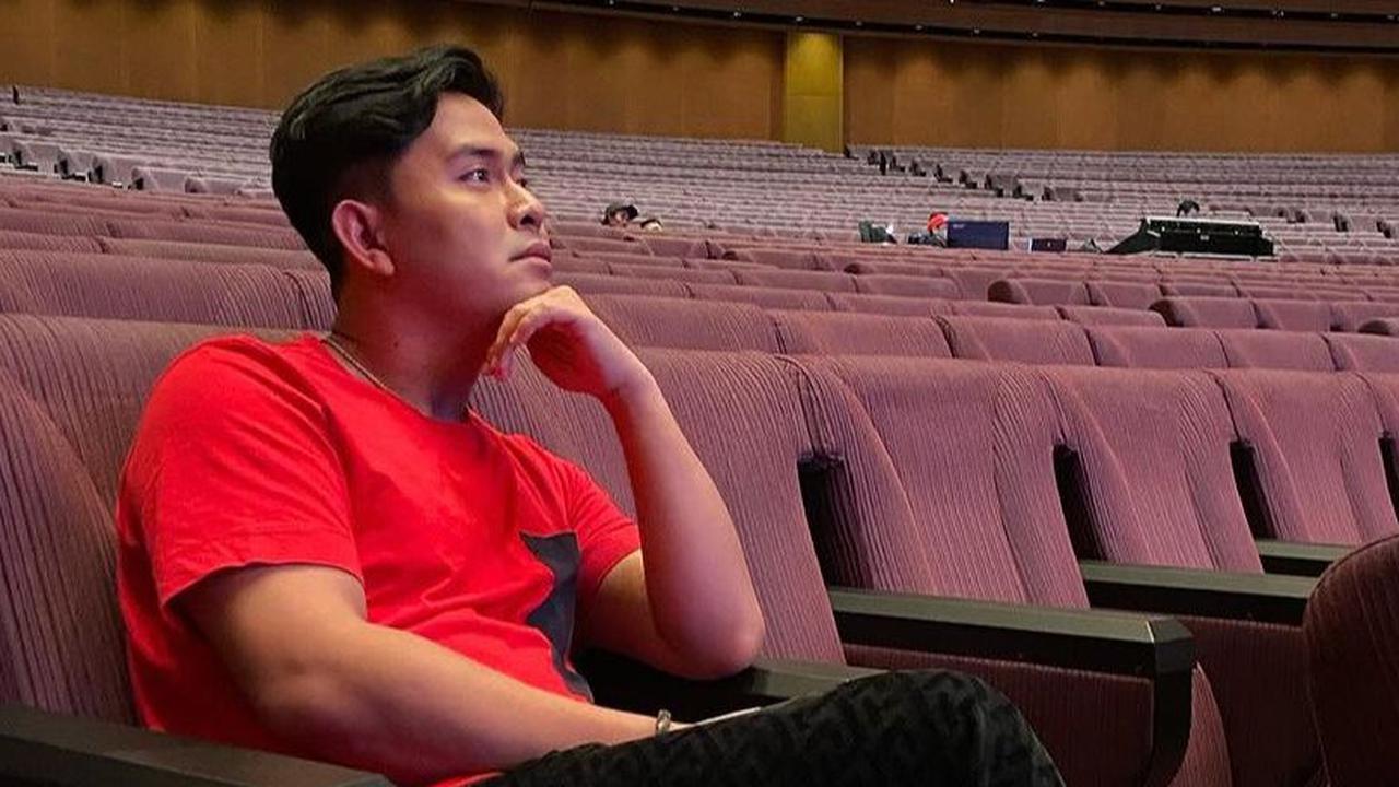 Cakra Khan Bagikan Pengalaman Beli Jaket di Luar Negeri Seharga Rp 6 Juta Diminta Bea Cukai Bayar Pajak Rp 21 Juta