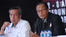 Ketua Binpres Pengprov PP PBVSI DKI, Budiawan (kanan) memberi keterangan terkait turnamen voli Danjen Kopassus-BNI Open 2018 di Jakarta, Kamis (29/3). Turnamen ini akan berlangsung pada 2 hingga 8 April mendatang. (Liputan6.com/Helmi Fithriansyah)