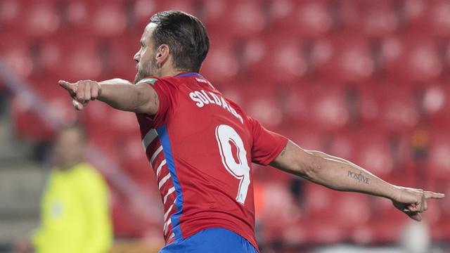 FOTO: Jordi Alba Hattrick, Barcelona Menang Dramatis 5-3 atas Granada dan Lolos ke Semifinal Copa del Rey