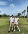 Bermain golf sangat baik untuk kesehatan terutama dalam keseimbangan, kekuatan dan fungsi otot. (instagram/ramadhaniabakrie)