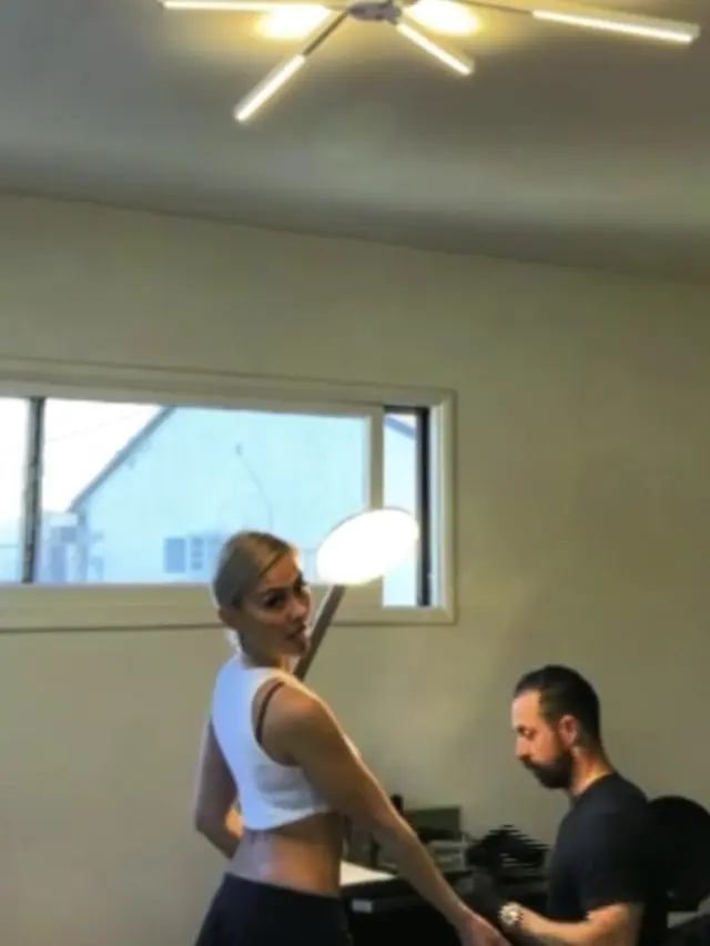 7 Momen Agnez Mo Bikin Tato Baru di Lengan Ini Menuai Sorotan