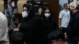 Kesembilan saksi tersebut adalah istri, anak, cucu dan staf khusus Kementerian Pertanian. (Liputan6.com/Herman Zakharia)