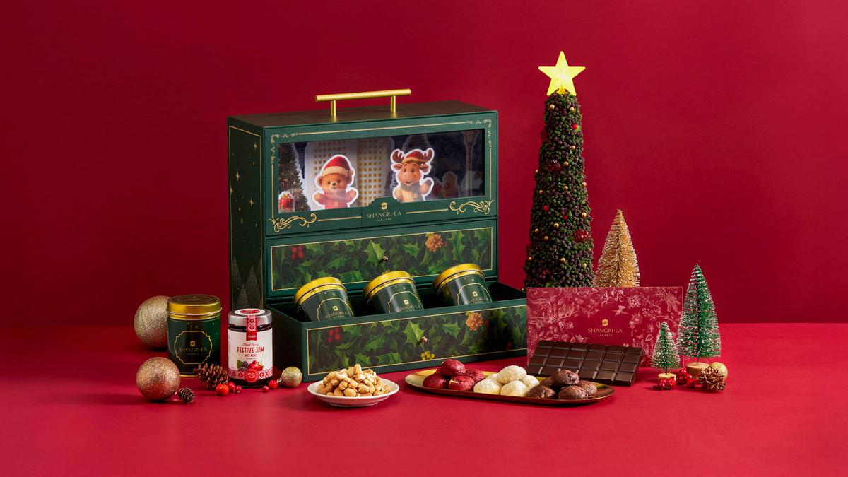 Kehangatan Natal dan Tahun Baru Lewat Sajian Istimewa hingga Dekorasi Megah di Shangri-La Jakarta
