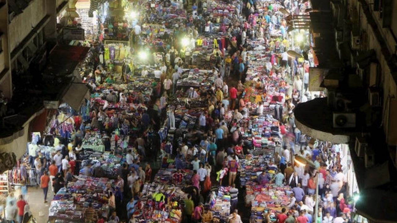Melihat keramaian 'Pasar Tanah Abang' di Mesir jelang Lebaran