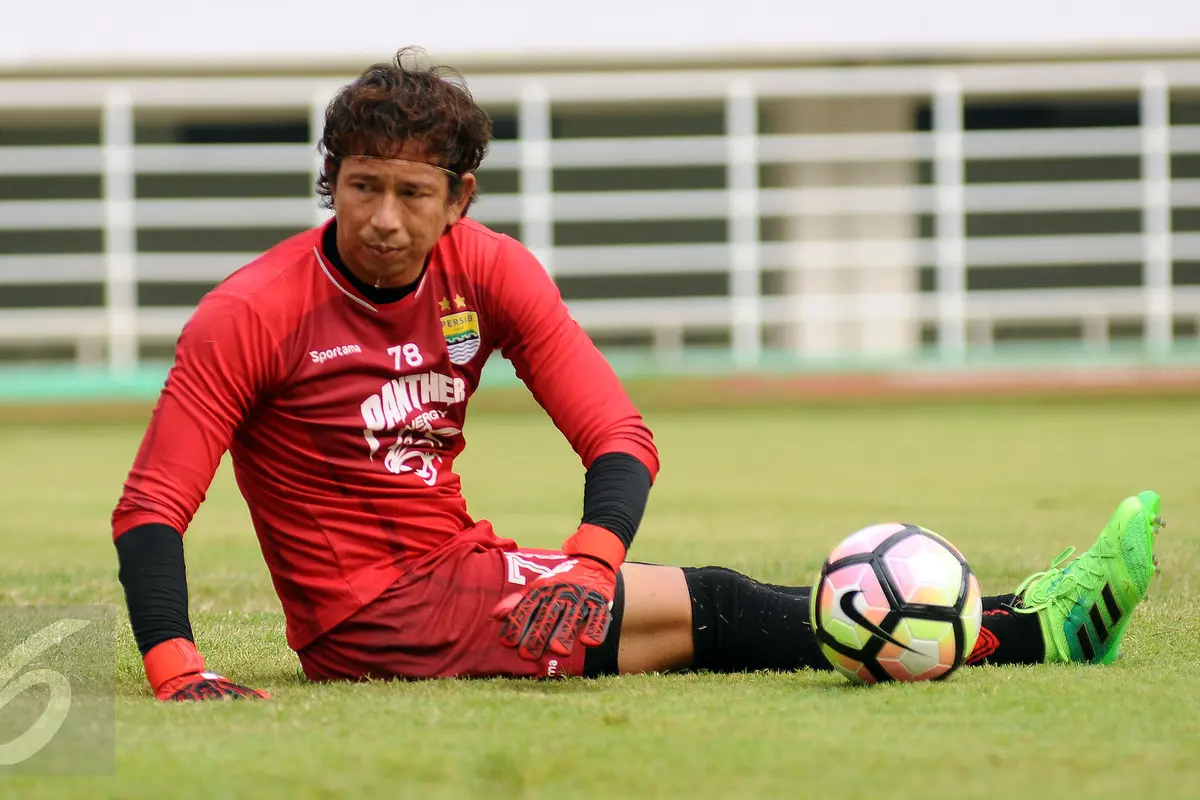 20170421-Hadapi PS TNI, Persib Latihan di Pakansari-Tebe