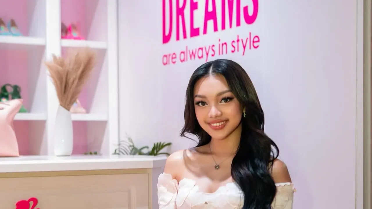 Naura Ayu Menjelma Bak Barbie Versi Nyata, Tampil Anggun dengan Gaun Kelopak Bunga