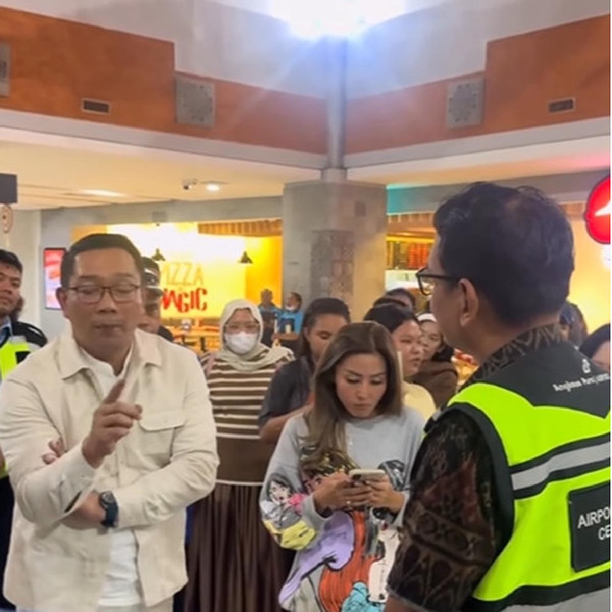 Ridwan Kamil Berdebat dengan Petugas Bandara Bali