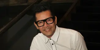 Penampilan keren Ferry Salim mulai menjadi sorotan publik. Hal ini tidak membuat sang istri menjadi cemburu. Menurut Ferry, sang istri selalu percaya dan mendukung apapun yang dilakukan suaminya.