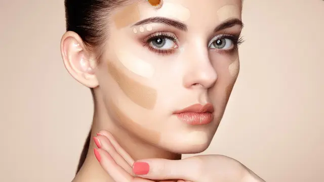 Tips Jiitu dari Makeup Artis untuk Mengaplikasikan Foundation 