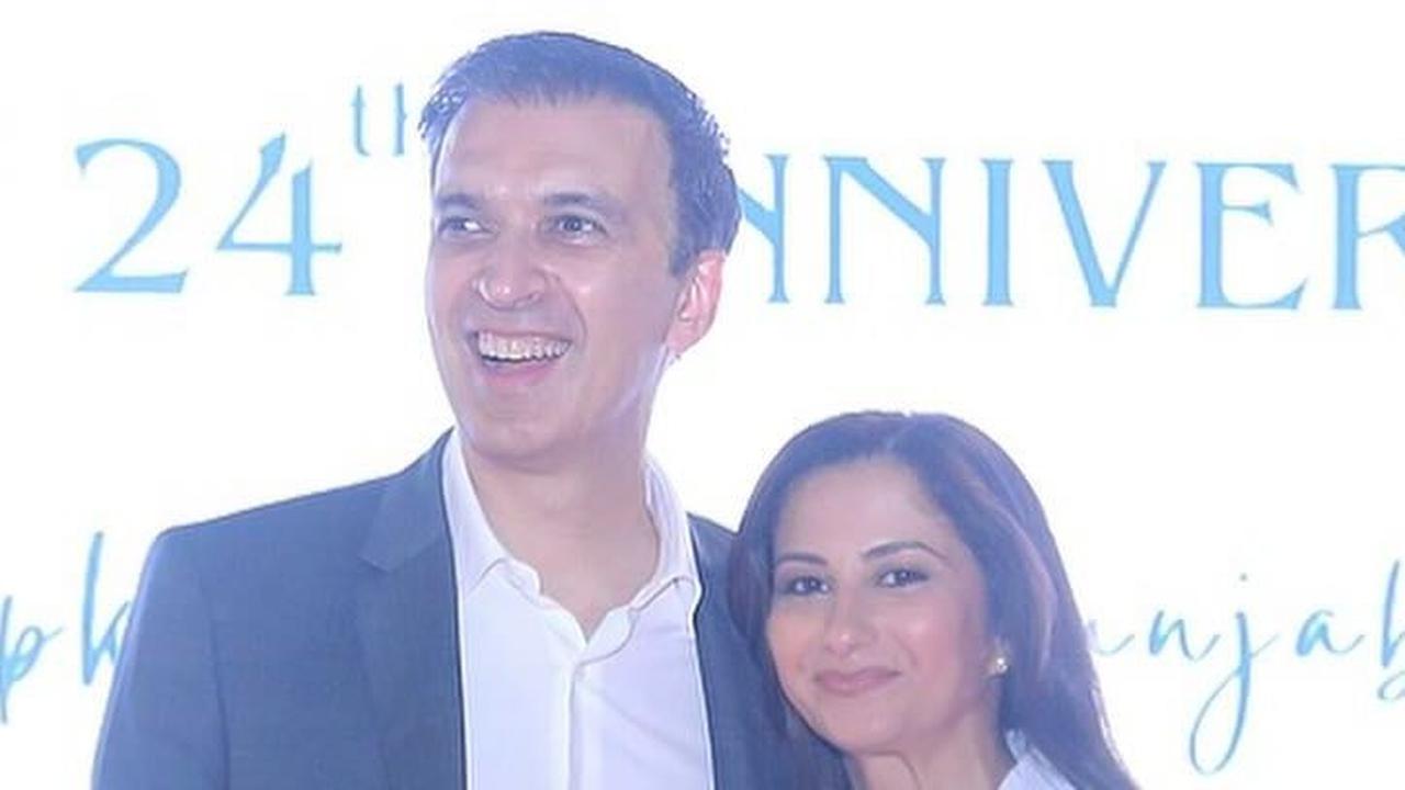 Potret Manoj Punjabi Rayakan Anniversary Pernikahan ke-24, Tulis Pesan Manis untuk Sang Istri Tercinta