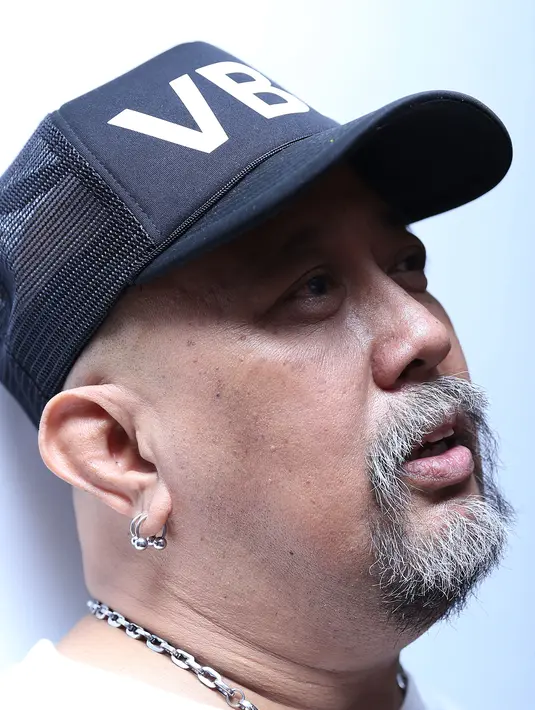 Lucunya, jika dulu Indro kerap berperan sebagai anak kos bersama grup Warkop-nya, di film ‘Komedi Moderen Gokil’ ini Indro berperan sebagai bapak kos. (Galih W. Satria/Bintang.com)