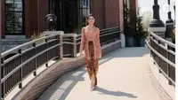 Yoriko Angeline pakai kebaya rancangan Didiet Maulana saat wisuda Western Michigan University AS (Foto: Instagram yorikooangln_)