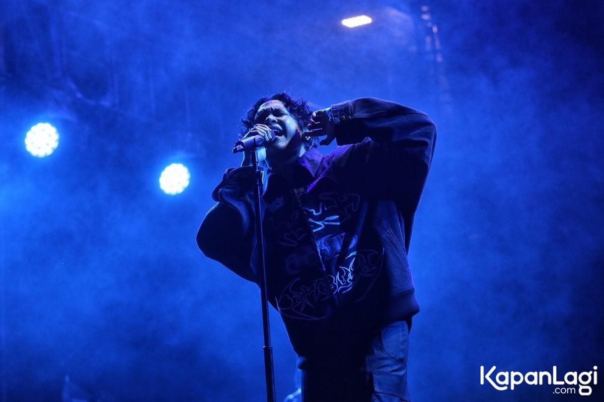 10 Potret Hindia Sukses Tutup KLBB BRI Festival 2025, Pecah Abis