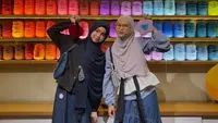 7 Potret Kedekatan Sienna Putri Marshanda dengan Ibu Sambungnya, Dapat Ucapan Manis saat Ultah