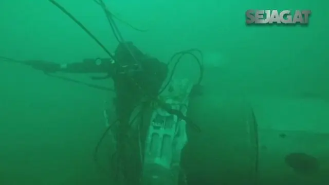 SEJAGAT: Video Pencarian Korban dan Puing Pesawat Tu-154   