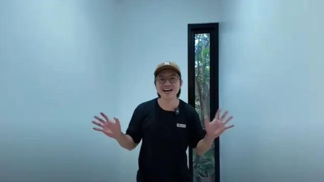 Berkat Seblak, Ini 7 Potret Rumah Baru Rafael Tan yang Punya Tiga Lantai