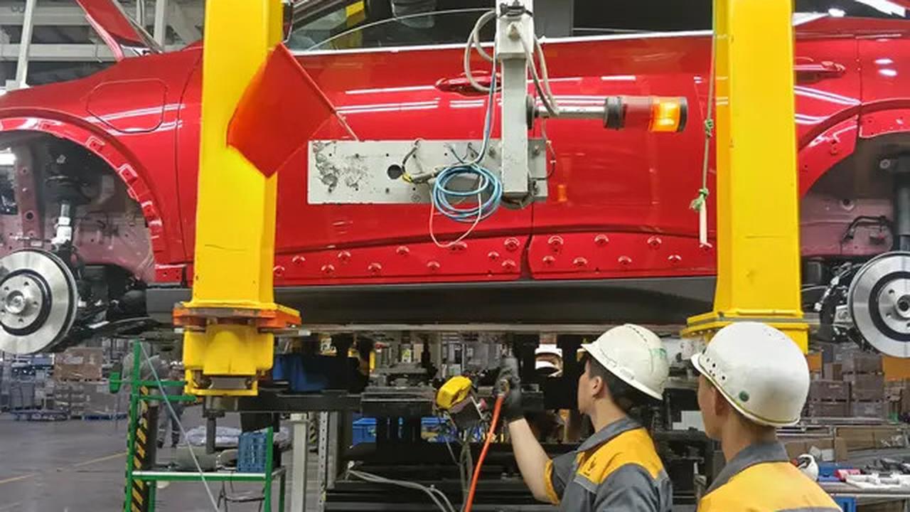 Ekspansi ke Surabaya dan Makassar, Taksi Listrik Vietnam Siap Mengaspal di Kota Lain