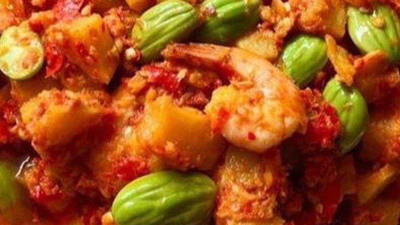6. Sambal Goreng Kentang Udang