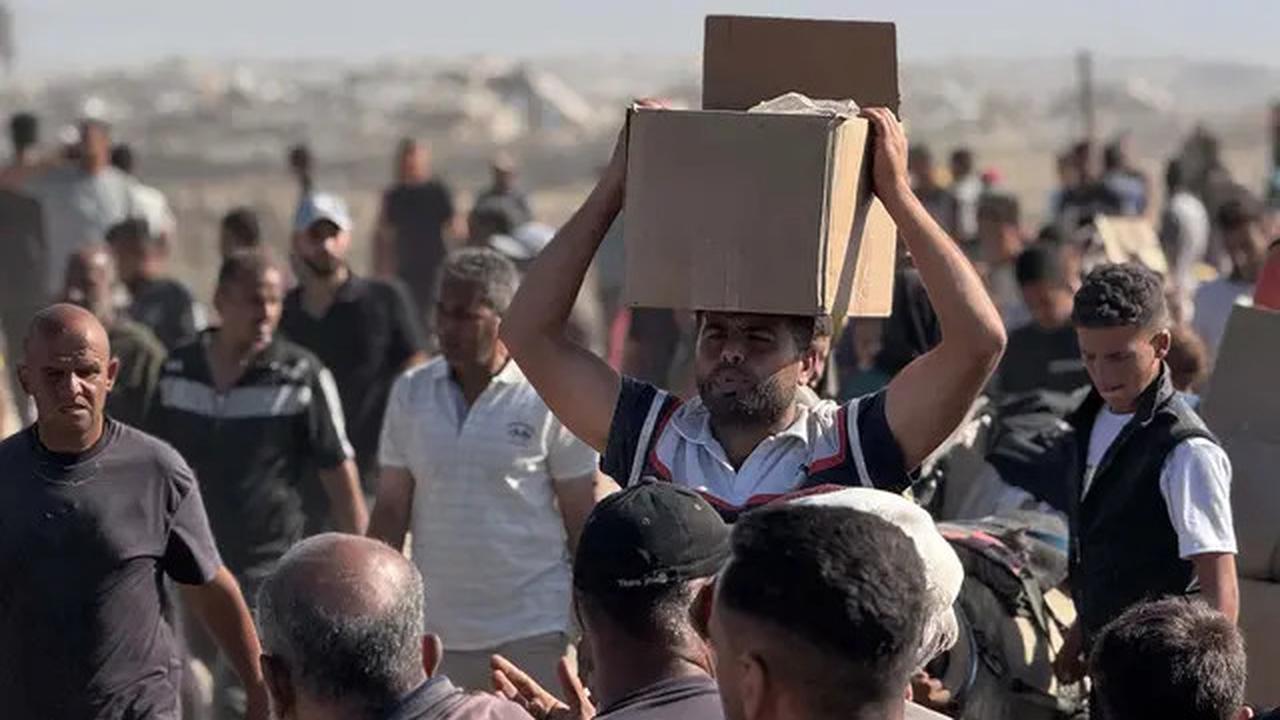 Tembakan Israel Picu Kericuhan saat Warga Gaza Serbu Pusat Bantuan Kemanusiaan