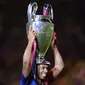 Thierry Henry dianggap sebagai pemain terbesar Arsenal. Kepindahannya ke Barcelona tahun 2007 membuat fan Arsenal sedih. Bersama Barcelona, Henry meraih banyak gelar termasuk trofi Liga Champions 2009. (AFP/Filippo Monteforte)